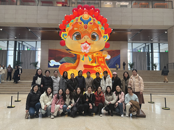 感悟工匠精神，綻放巾幗芳華——農(nóng)墾中心開展慶“三八”主題活動(dòng)